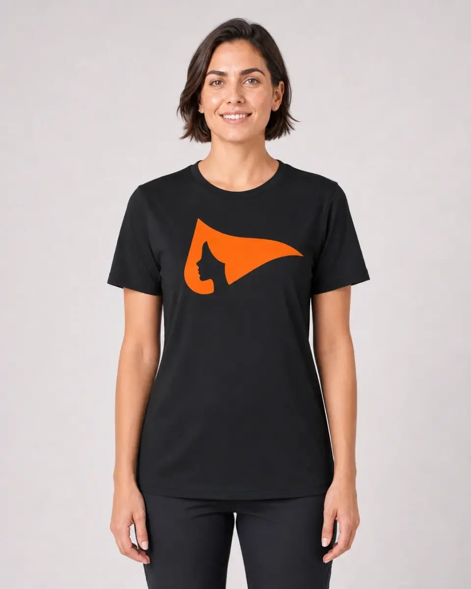 Camiseta Fem. Estampa Frente — Preta